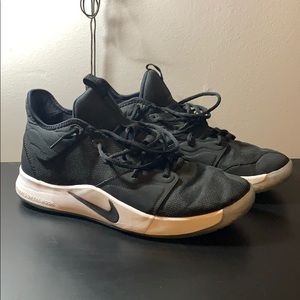 Paul George 3’s black/white